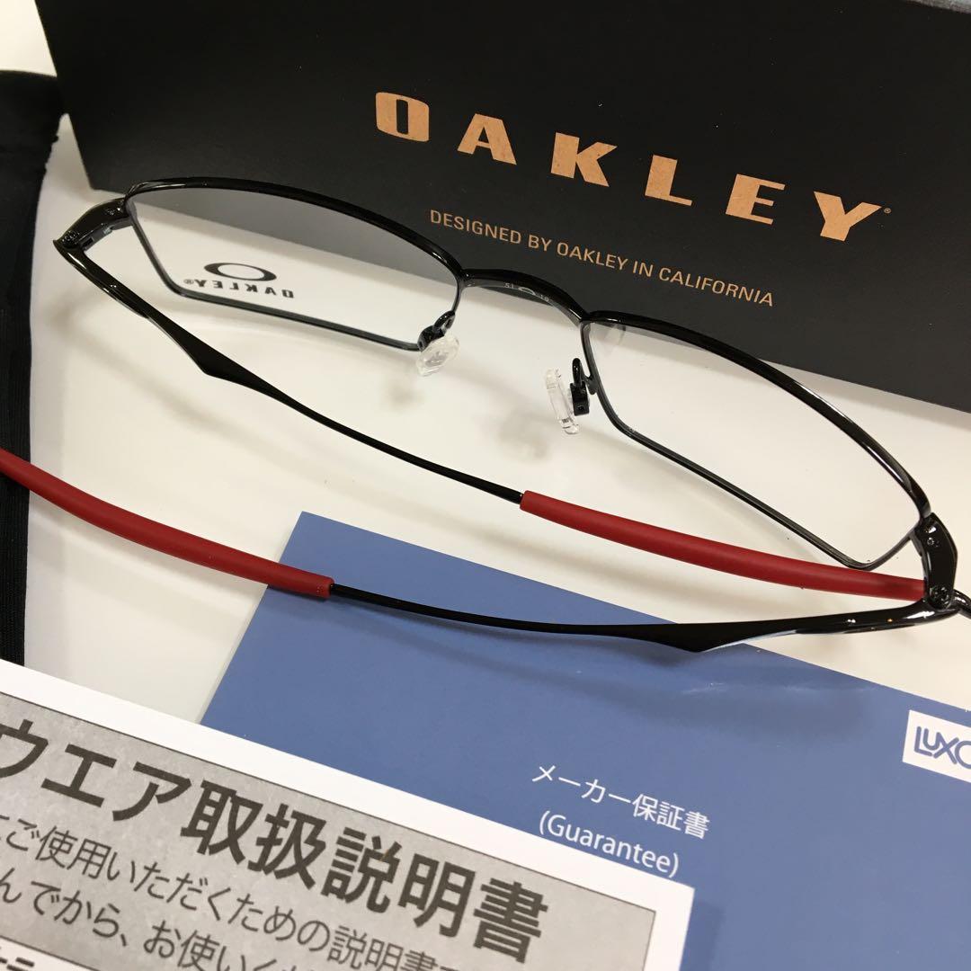 ビリーアイリッシュ着用 OAKLEY TOP SPINNER B4 OX3136