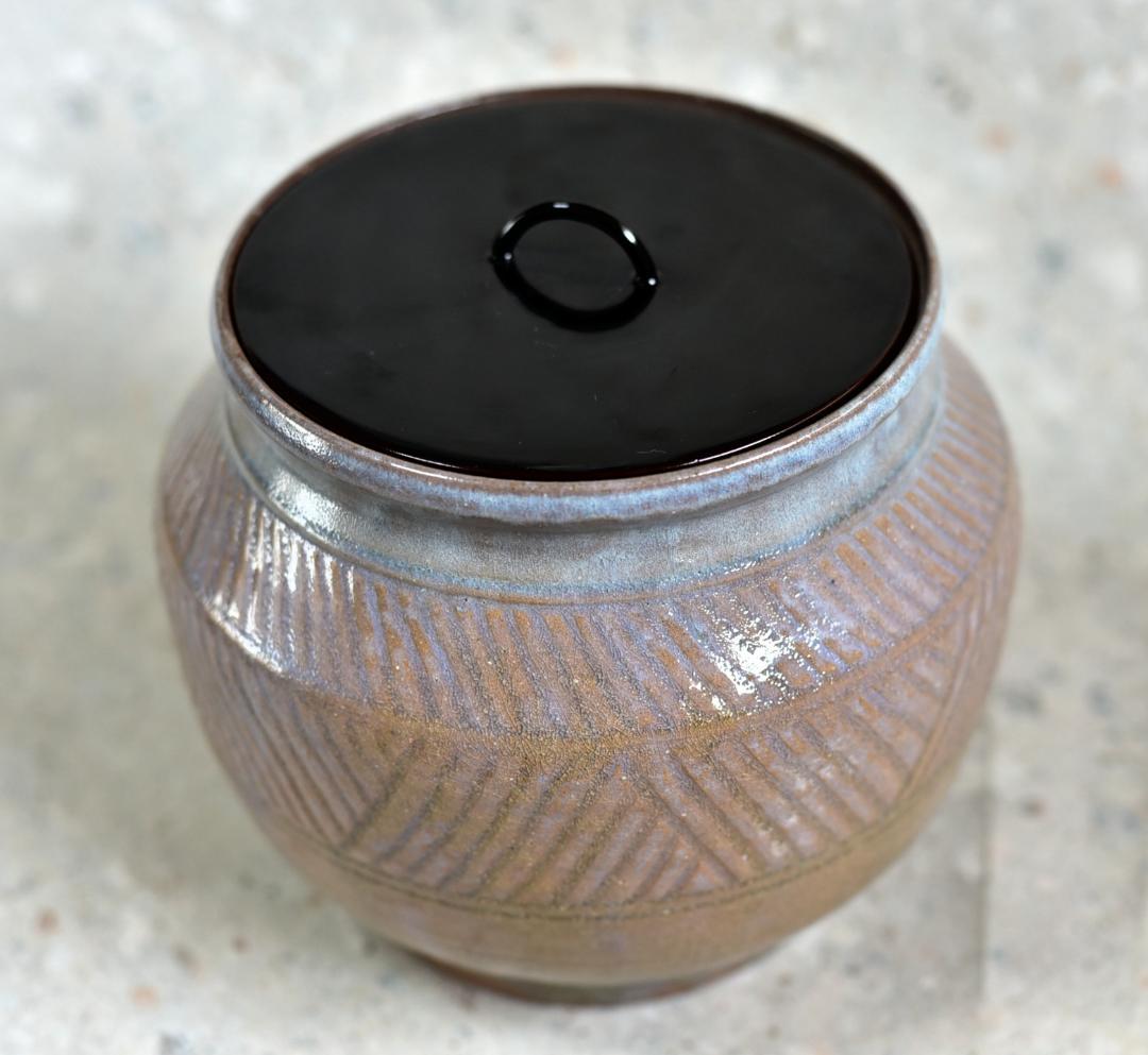 土生田焼　甚五郎作水指変え蓋つき　つぼ型　お茶道具