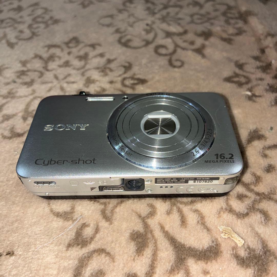 【美品】SONY Cyber-shot DSC-WX30 シルバー　動作確認済